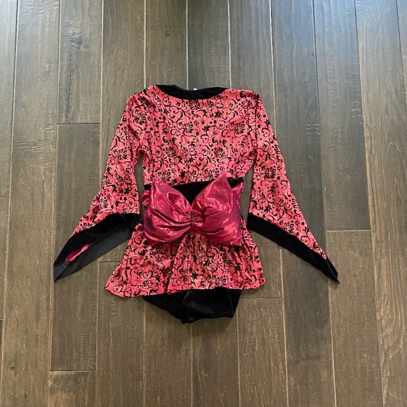 Red Asian Robe Dance/Halloween Costume - Picture 2 of 7